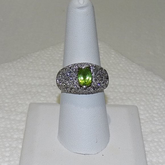 RING WITH PERIDOT  FROM THAILAND - Picture 2 of 8